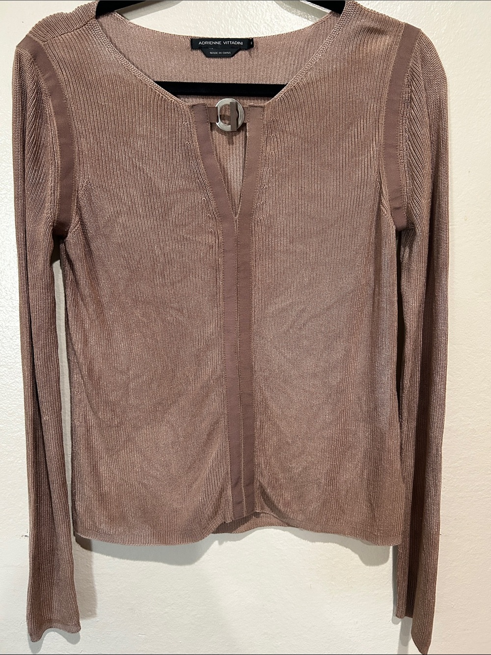Adrienne Vittadini Mauve Ribbed V-Neck Sweater with Ring Accent